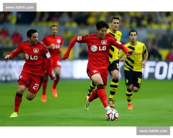 欧冠比赛数据深度解读：球队表现、关键战术与历史趋势分析